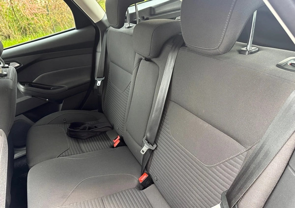 Ford Focus cena 41900 przebieg: 111500, rok produkcji 2018 z Wejherowo małe 137
